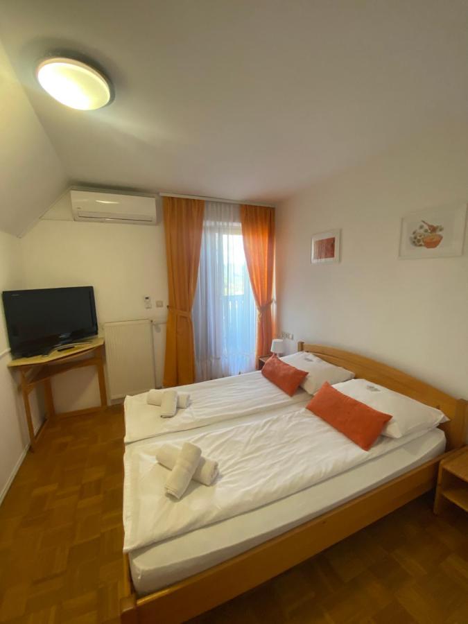 Guesthouse Pri Cebelici Lukovica pri Domzalah Екстер'єр фото