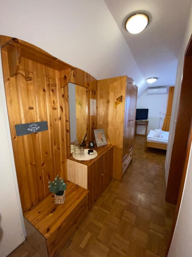 Guesthouse Pri Cebelici Lukovica pri Domzalah Екстер'єр фото