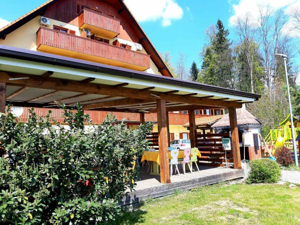 Guesthouse Pri Cebelici Lukovica pri Domzalah Екстер'єр фото